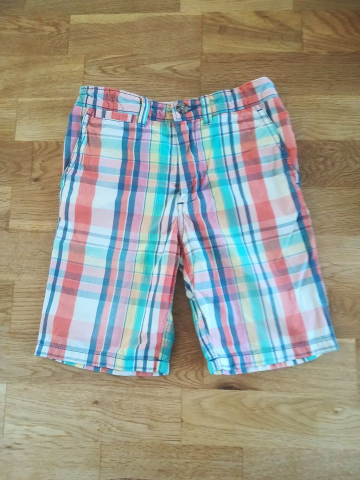 Kurze Jungen Shorts von H&M, kariert, Gr. 122 in Obing