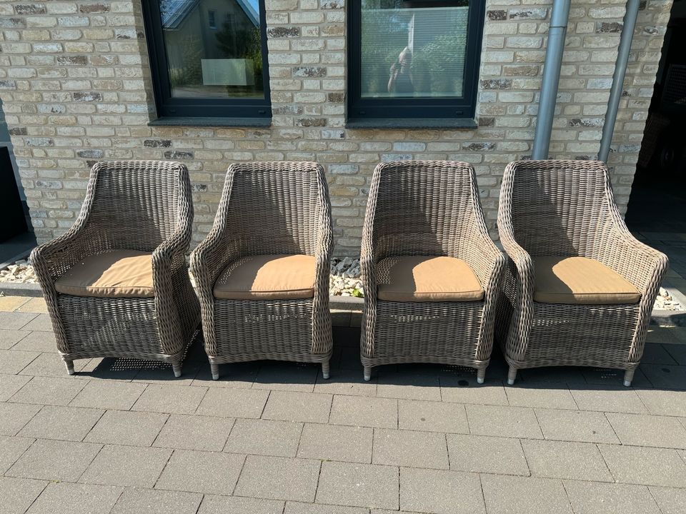 4 hochwertige Outdoor Stühle Sessel Polyrattan taupe in Schloß Holte-Stukenbrock