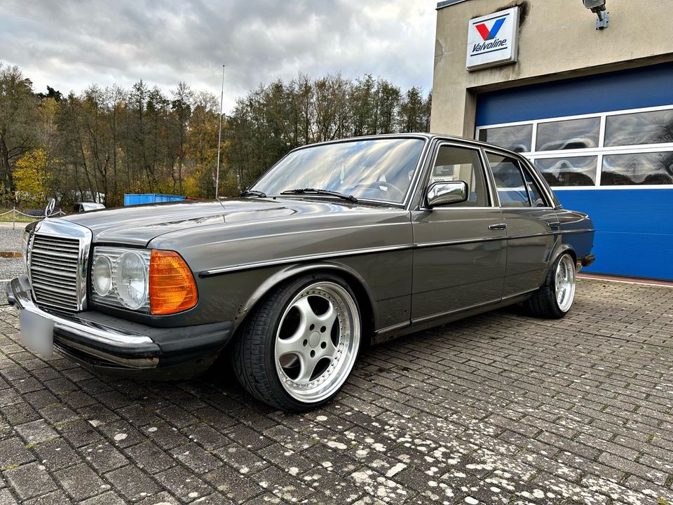 Mercedes W123 in Ellrich