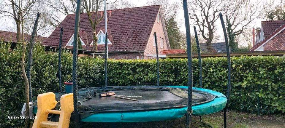 Das Berg Trampolin "Champion" mit Sicherheitsnetz Deluxe , Sprung in Aurich