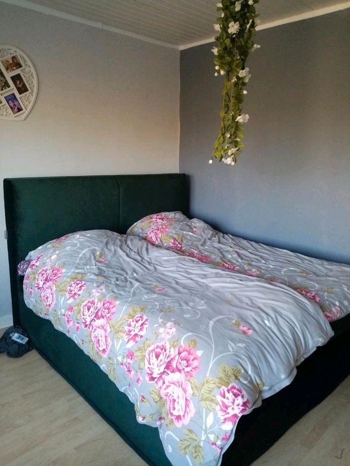 Super weiches Bett 1,8m x 2m in Jork