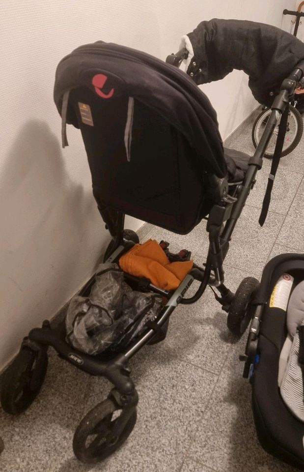 Kinderwagen + Babyschale + Babytragetasche Jane Epic Nano in Stuttgart