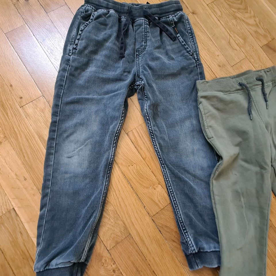 Gr 122 Jogger Name It / Shorts / Pull On Jeans H&M in Berlin