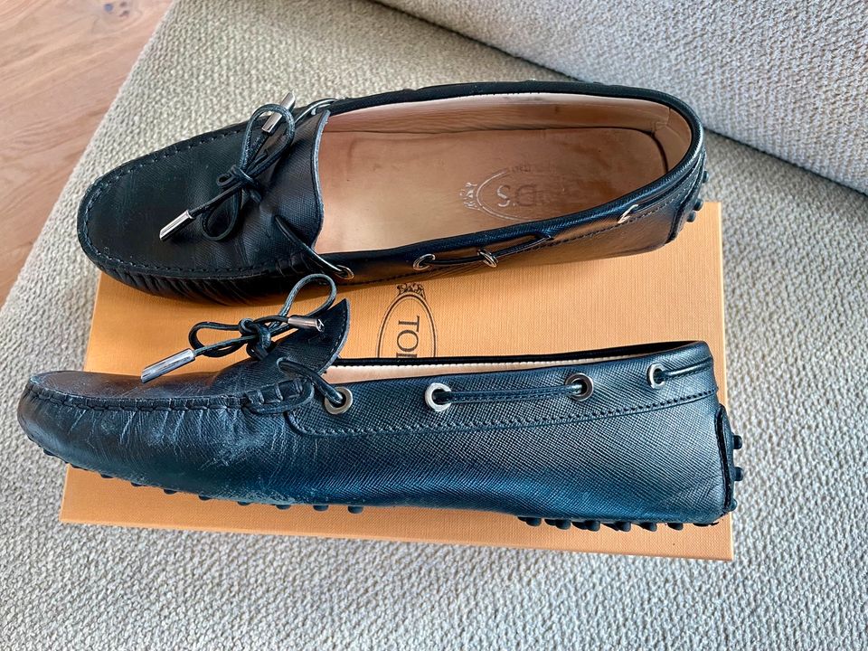 ❤️ORIG TOD‘S MOKASSINS GOMMINI GR 40 SCHWARZ ❤️ in Hamburg