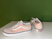 Vans ‚Old skool‘ Gr. 37 Helligkeit weiß * kaum getragen Niedersachsen - Nienburg (Weser) Vorschau
