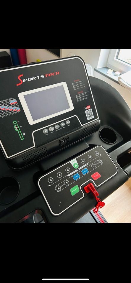 Profi-Laufband Sportstech F37 in Augsburg