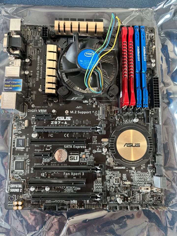 ASUS Mainboard Gaming Bundle in Bergheim