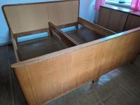 Vintage Doppelbett, DDR Bett incl. Kommode und Nachtschränke Sachsen - Breitenbrunn Vorschau