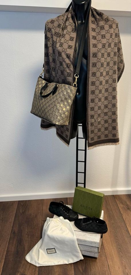 Gucci Schal 178x36cm, 100% Lana in Kronberg im Taunus
