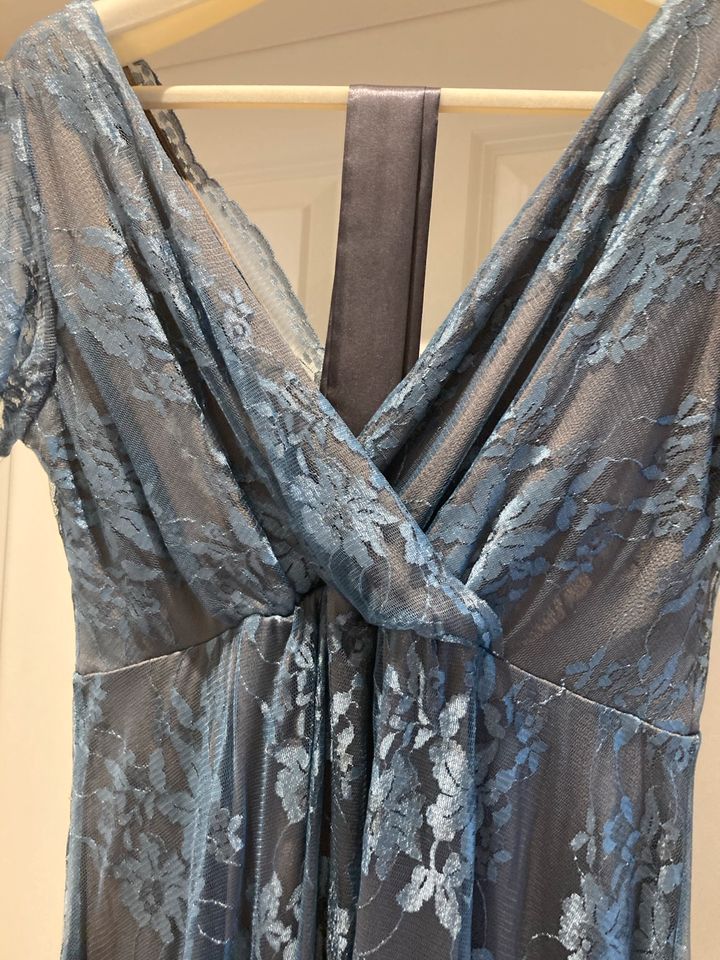 Schickes Umstandskleid von Tiffany Rose in Südlohn