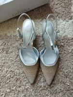 Schuhe mit Absatz und Spitze Neuhausen-Nymphenburg - Neuhausen Vorschau