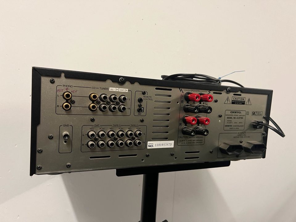 High End Onkyo A-8780 HiFi Verstärker Schwarz in München