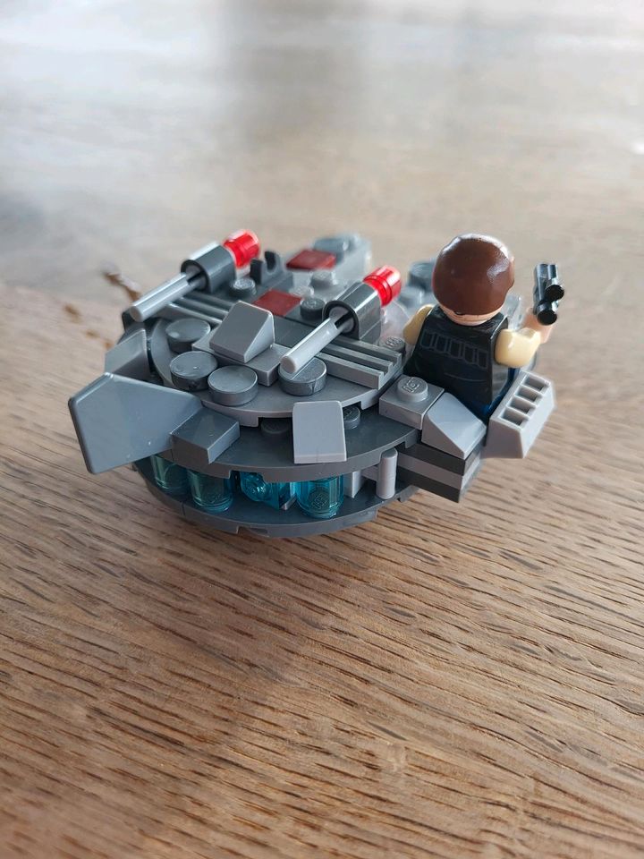 LEGO Star Wars Millennium Falcon 75030 Microfighters RAR! SELTEN! in Reutlingen