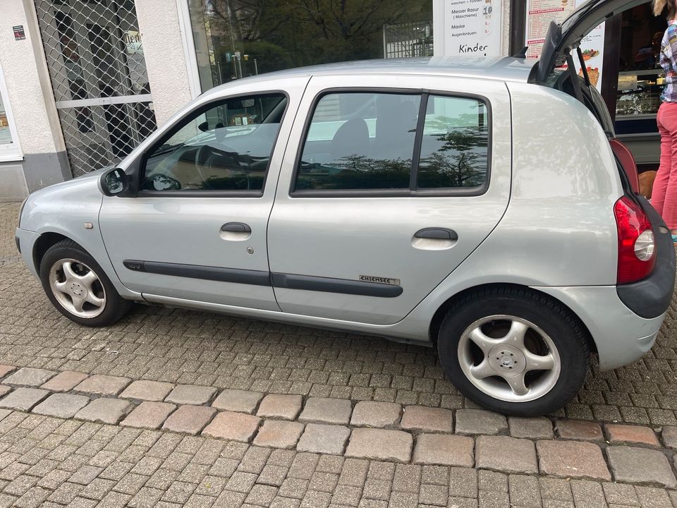 Renault Clio in Schwelm