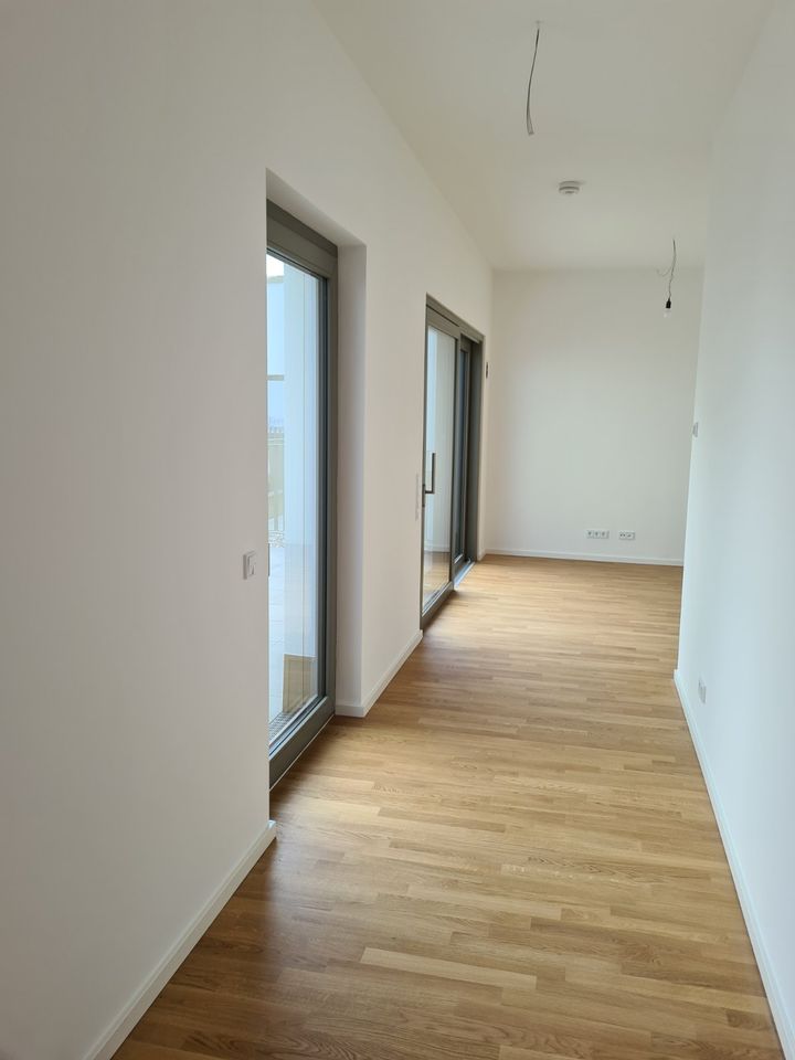 3 rooms flat in a brand-new house in Mitte plus car-garage in Berlin