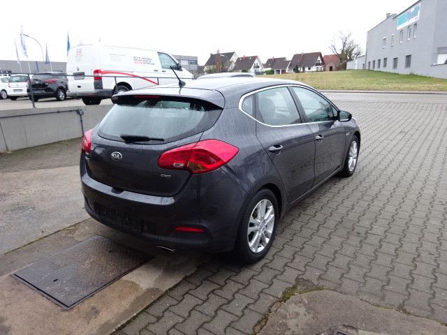 Kia Ceed 1.6 CRDi Vision Com--Standheizung !! in Windsbach