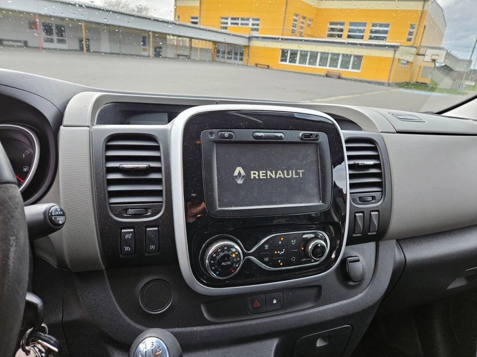 Renault Trafic Mixto 5 Sitzplätze Laderaum Formula Edition Diesel in Simmerath