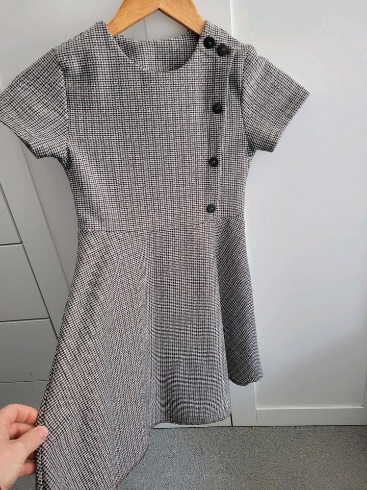 Zara Kleid 134 neu Sommerkleid in Weißenhorn