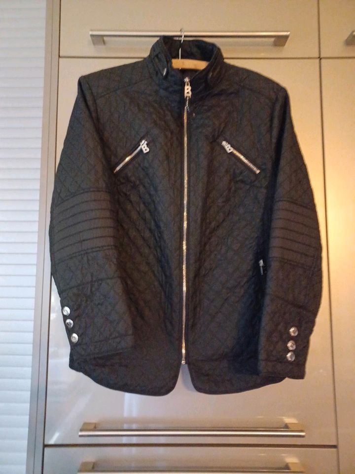 NEUWERTIGE BOGNER Steppjacke, Farbe schwarz, Gr. 40/42 in Naumburg (Saale)