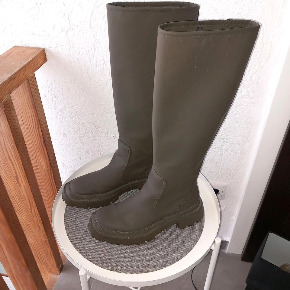 Stiefel Zara in Emmerich am Rhein