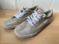 Tommy Hilfiger Sneaker Stoffschuhe Gr. 37 Niedersachsen - Hoya Vorschau