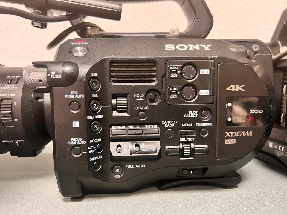 2x Sony PXW - FS7 4K Film Kamera + Objektiv + 4Speicherkarte XQD in Hamburg