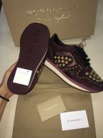 Burberry Sneaker bordeaux rot neu ungetragen 36,5 37 Leder nieten Nordrhein-Westfalen - Langenfeld Vorschau