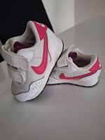 Mädchen Nike Schuhe Gr.21 Hessen - Dietzenbach Vorschau