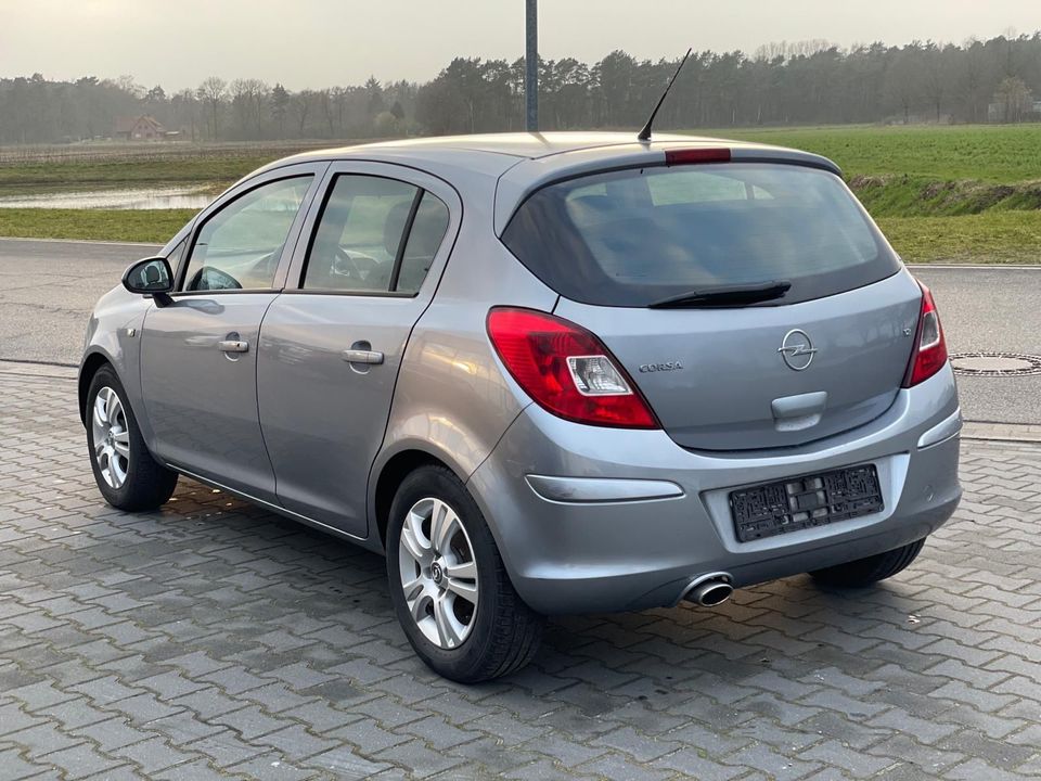 Opel Corsa D Innovation 1.2 Benzin Klimaanlage in Neuenhaus