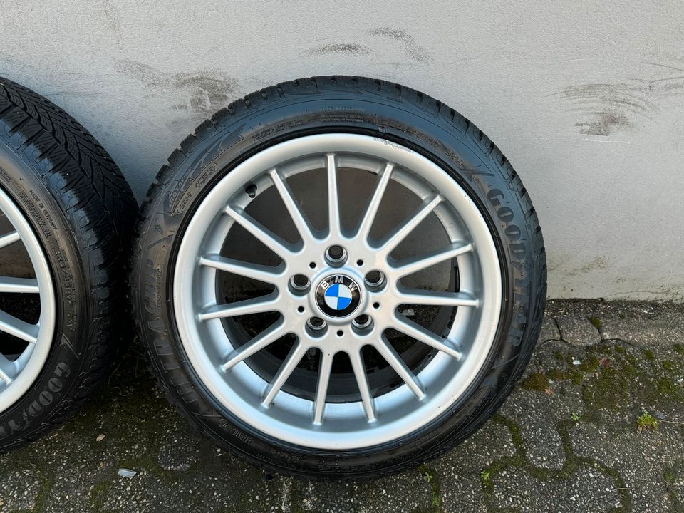 Original Bmw 3er F30 4er F33 F31 E90 Alufelgen mit Winterreifen in Duisburg