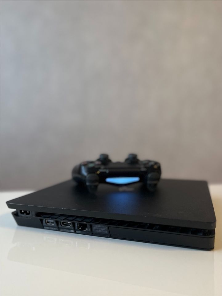 Sony PlayStation 4 Slim PS4 Slim 500GB in Duisburg