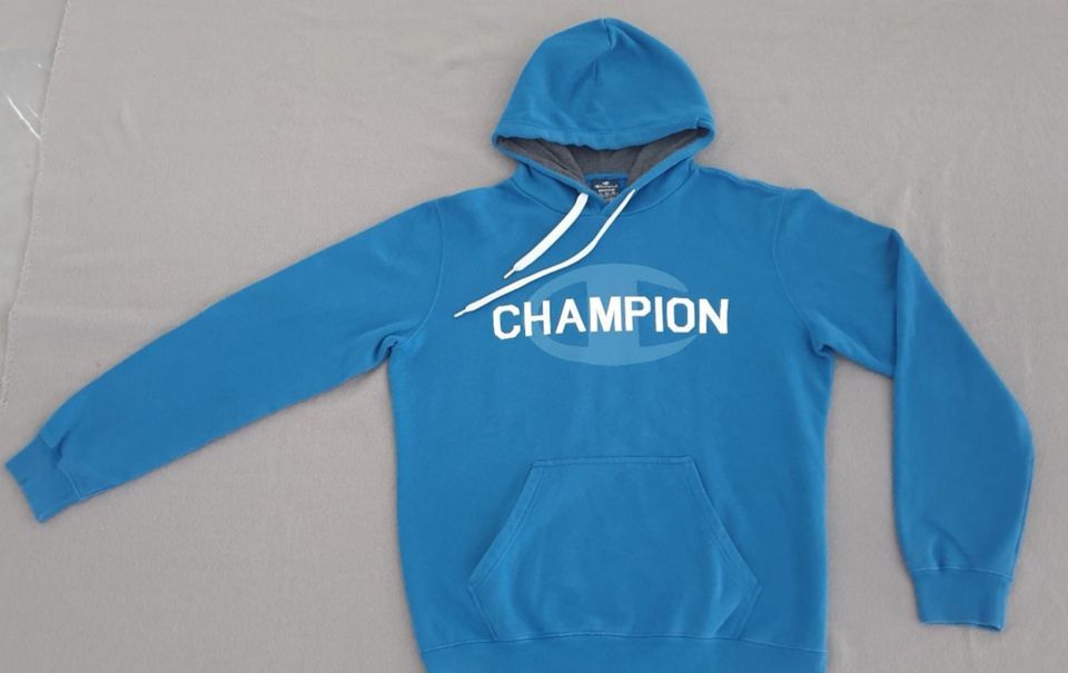 Champion / Hoodie / M / blau in Karlsruhe