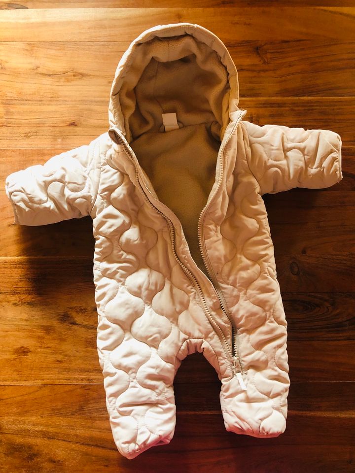 Schneeanzug Fleeceoverall Baby von H&M, beige, Größe 50, wie neu! in Halblech