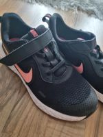 Nike Sneaker Mädchen Gr.34 top Zustand Nordrhein-Westfalen - Dörentrup Vorschau