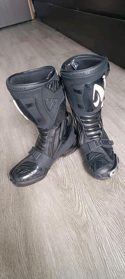 Forma Ice Flow Motorradstiefel schwarz in Gr. 40 in Aurachtal