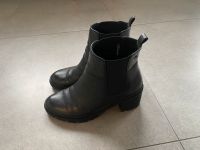 Tamaris Boots ChelseaBoots schwarz Größe 40 Hessen - Langgöns Vorschau