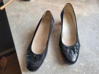 Damen Pumps Alpina Leder  Schwarz glanz / Wildleder Gr 37,5 Bayern - Neusäß Vorschau