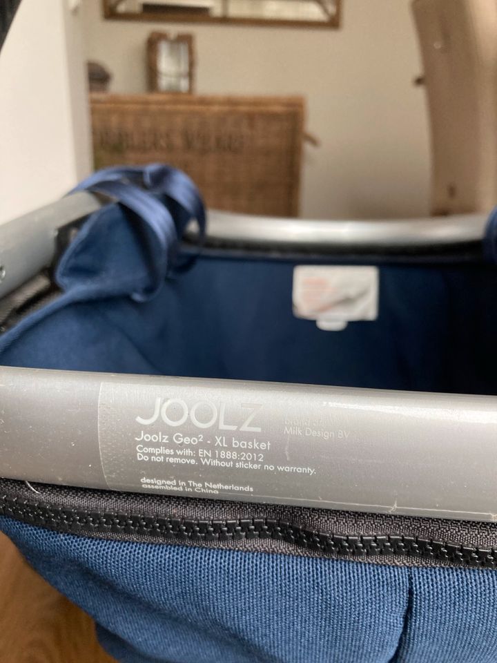 Joolz Geo 2 Kinderwagen Babywanne Sportsitz und viel Zubehör blau in Frankfurt am Main