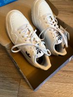 adidas original Sneaker Gr. 35.5 Kinder unisex NEU Bonn - Bonn-Zentrum Vorschau