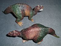 SCHLEICH Dinosaurierset mit zwei CERATOSAURUS #16405 aus 1993 Niedersachsen - Wolfsburg Vorschau