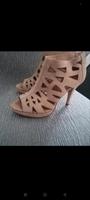 elegante Stiefel in beige Düsseldorf - Rath Vorschau