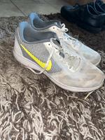 Nike Revolution 3 Herren sneaker Gr.42 weiß/neon gebraucht unisex Nordrhein-Westfalen - Wiehl Vorschau