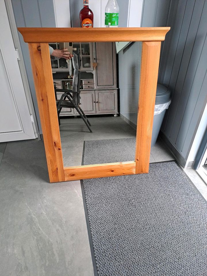 Spiegel in echt Holz Rahmen in Bremerhaven