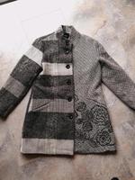 Neuwertiger Markenmantel von Desigual Gr.L Thüringen - Saalfeld (Saale) Vorschau