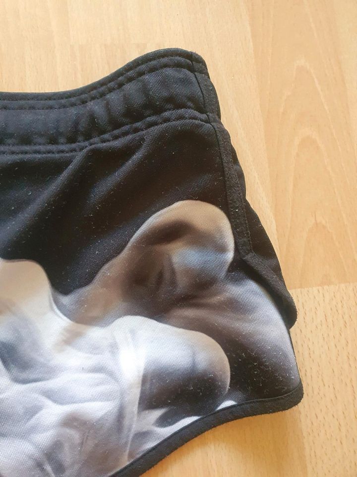 Adidas shorts Sport Hose Hotpants schlafhose Grösse S in Lübeck