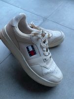 Tommy Jeans Sneaker Tommy Hilfiger Damen Schuhe beige 40 Nordrhein-Westfalen - Paderborn Vorschau