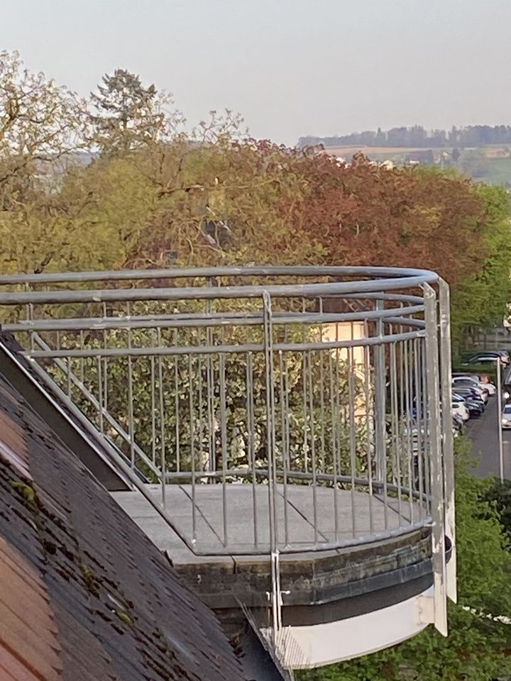 Helle grosszügige DG-Wohnung in Weingarten mit sehr guten Energiwerten. Zentral mit Basilikablick. in Weingarten