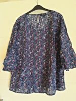 Bluse, Gr. 46, Gina, blau gemustert, Trompetenärmel, NEU Nordrhein-Westfalen - Ense Vorschau