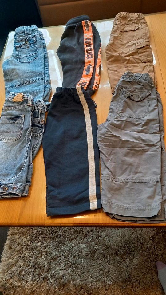 Kurze Hosen lange Jeanshosen Hosenpaket 80 86 in Karlskron