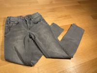 Jeans von Vingino, grau 146 Nordrhein-Westfalen - Meinerzhagen Vorschau